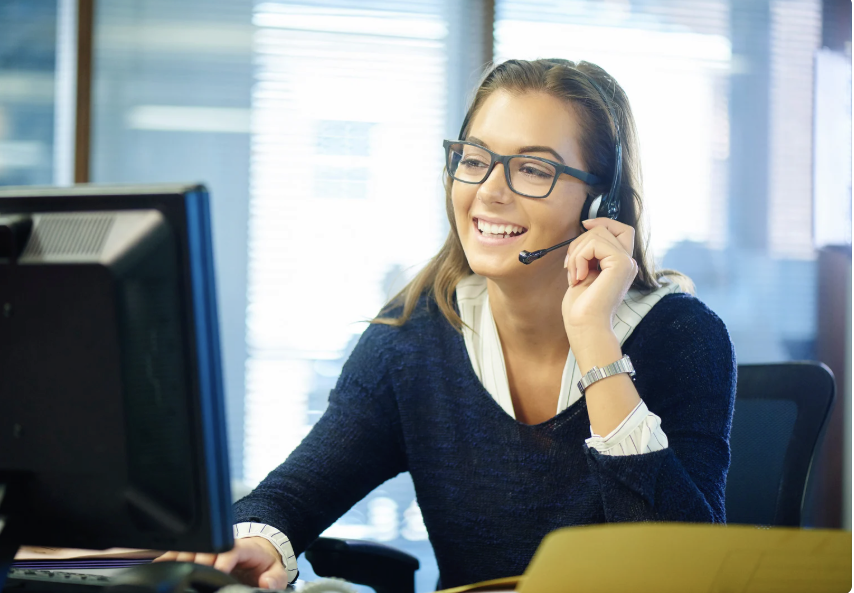 Care coordinator helping a patient by phone